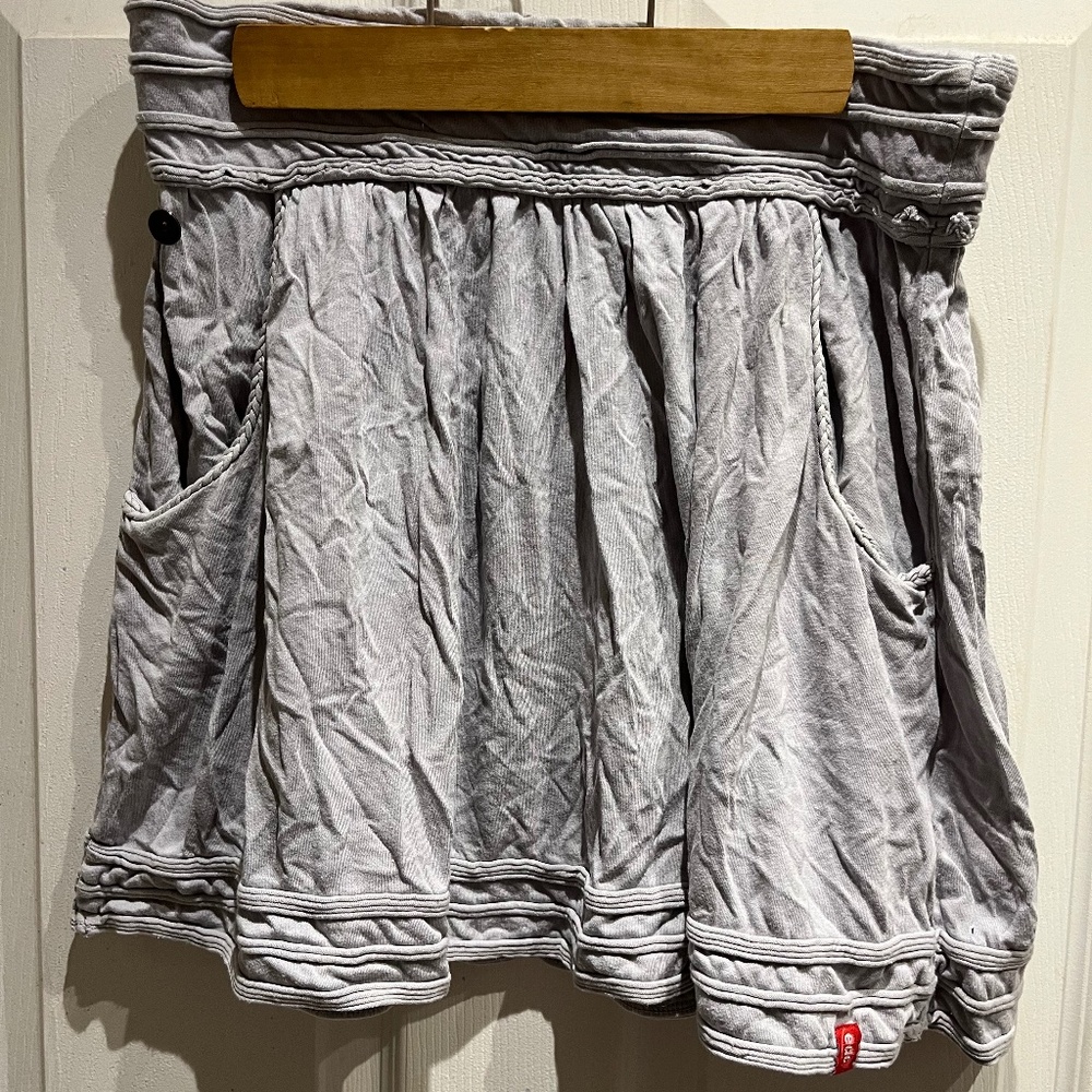 Ladies skirt